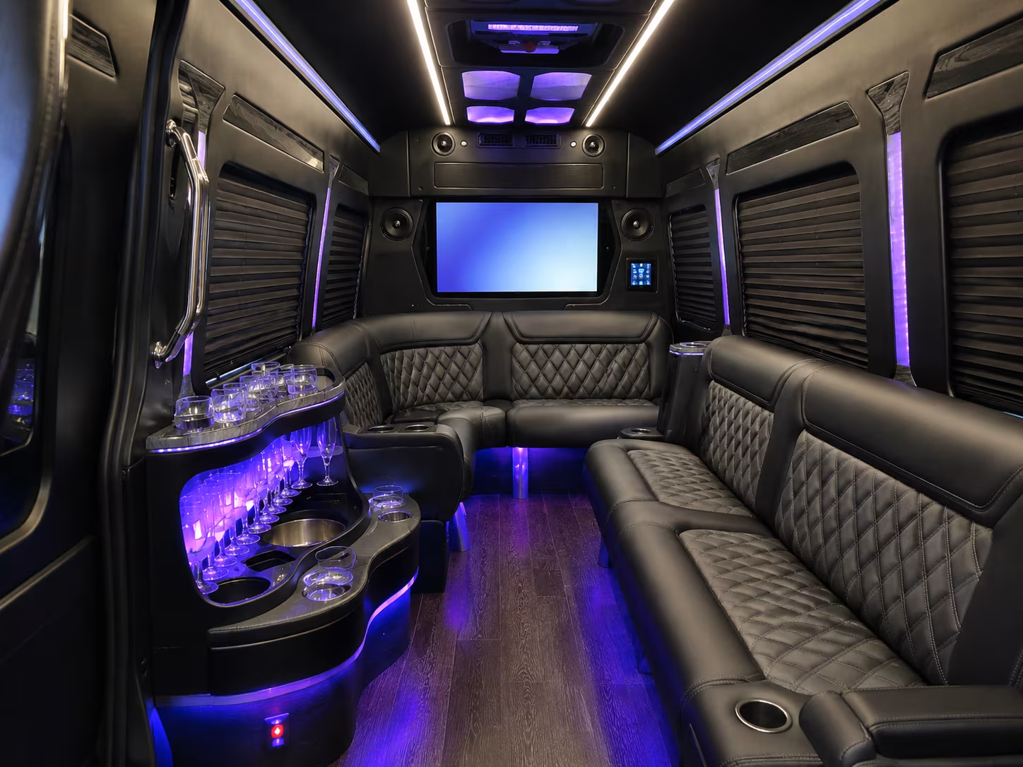 corporate group transportation to the renaissance glendale hotel and the glendale civic center